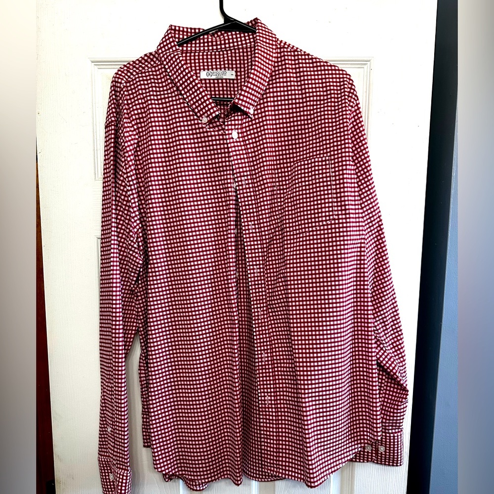 Untucked style Men’s button down